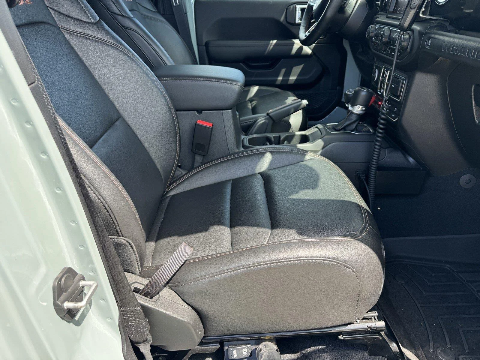 Certified Used 2023 Earl Clearcoat Jeep Rubicon 392 image 9