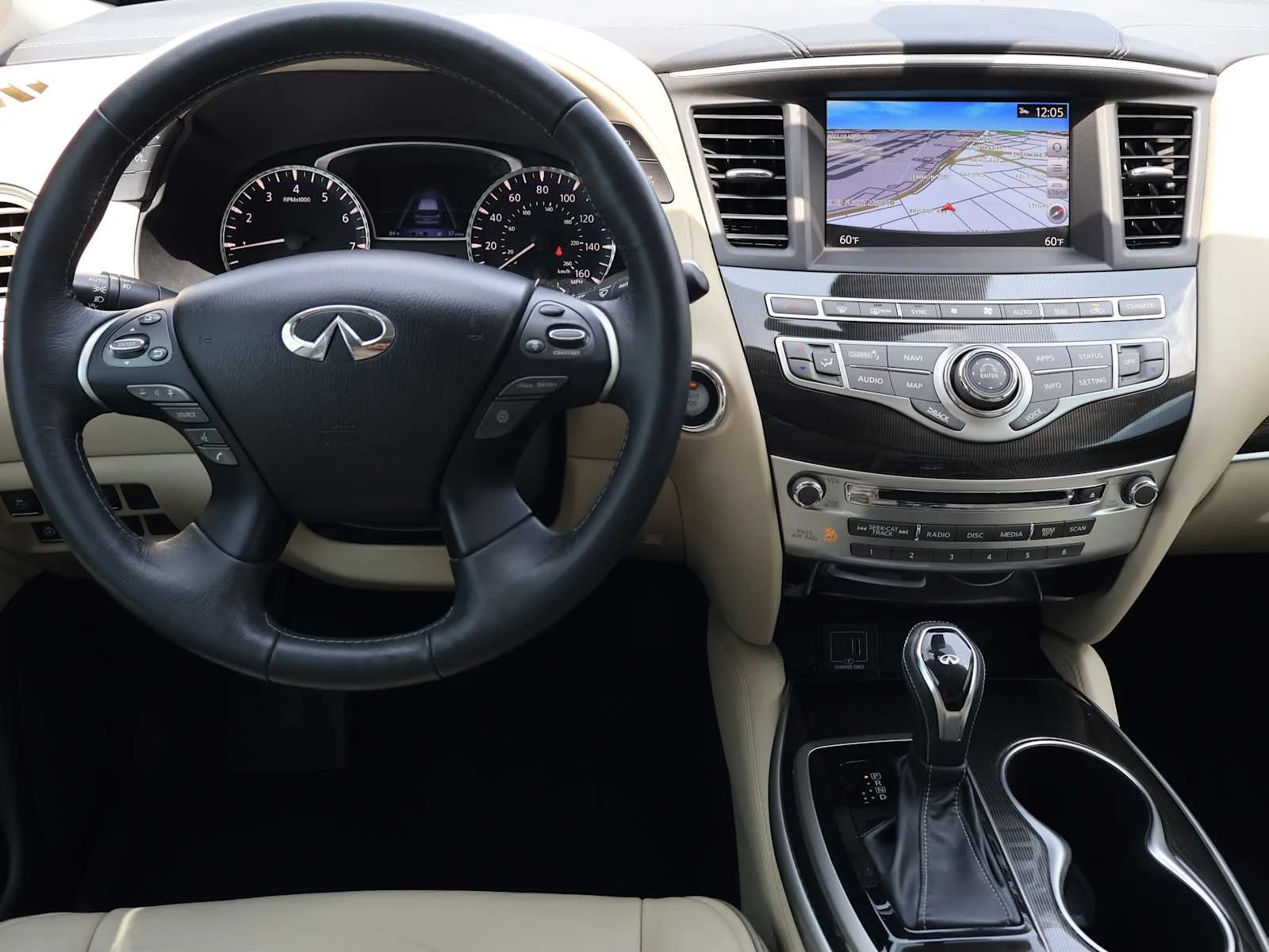 Used 2019 Majestic White INFINITI LUXE image 28