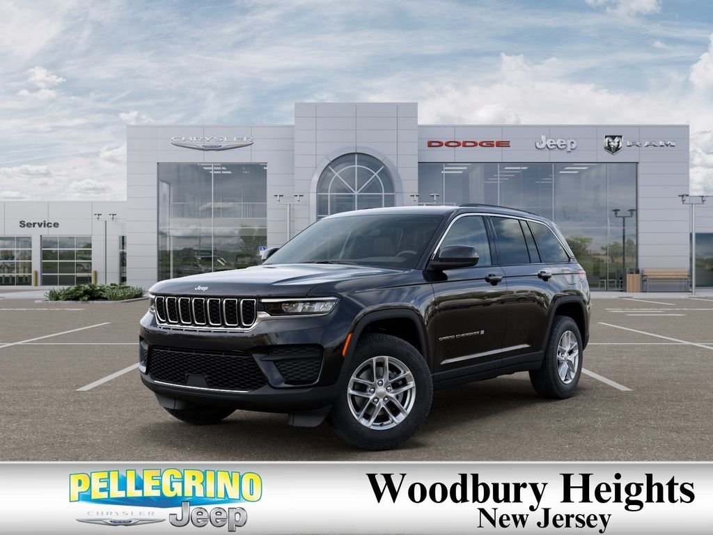 New 2026 Diamond Black Crystal Pearl-Coat Exterior Paint Jeep Laredo X image 1