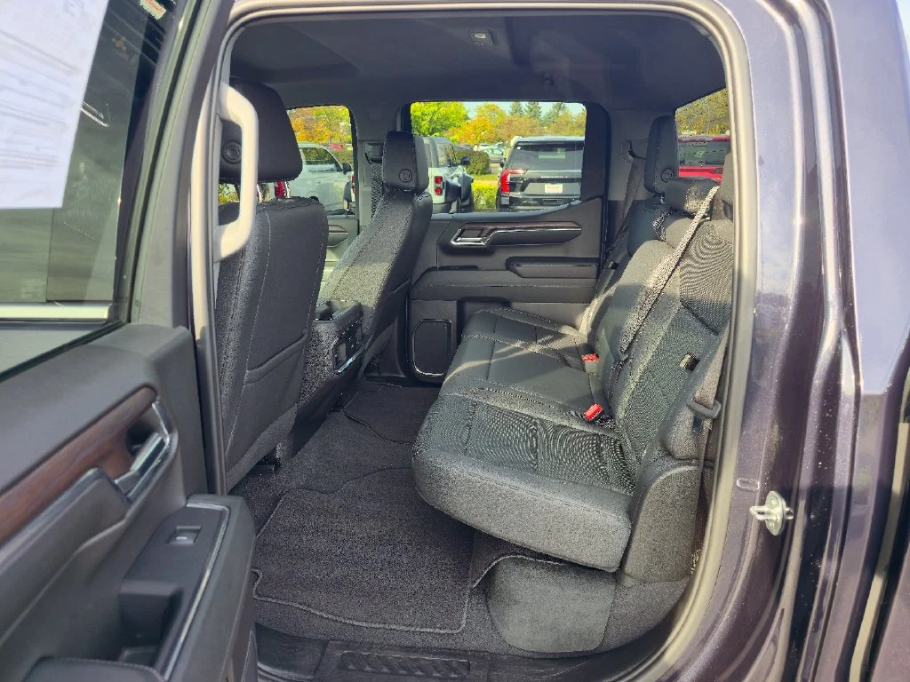 2023 GMC Sierra 1500 SLT - Photo 25
