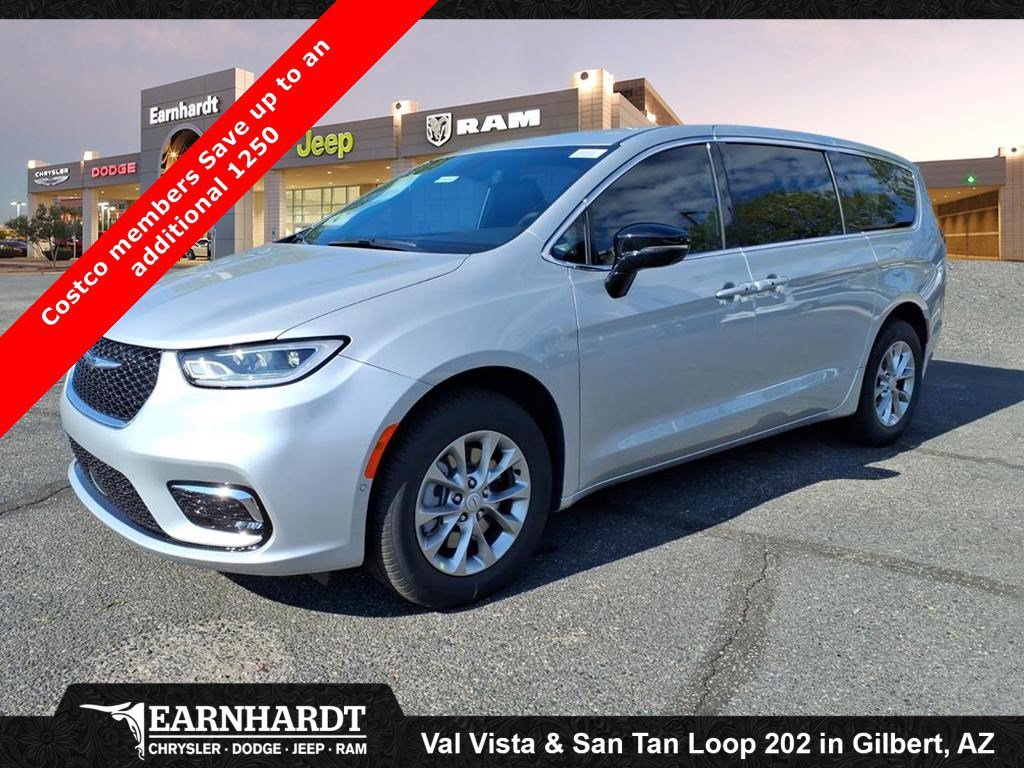 2026 Chrysler Pacifica Select AWD's photo