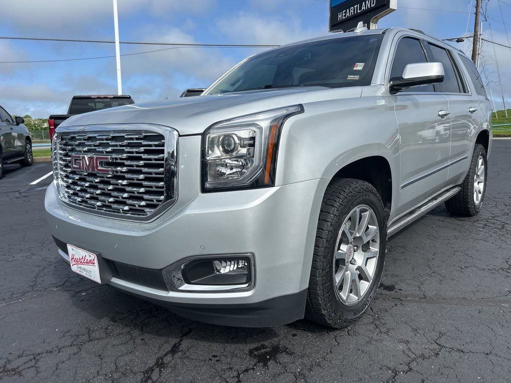 2019 GMC Yukon 4WD Denali's photo