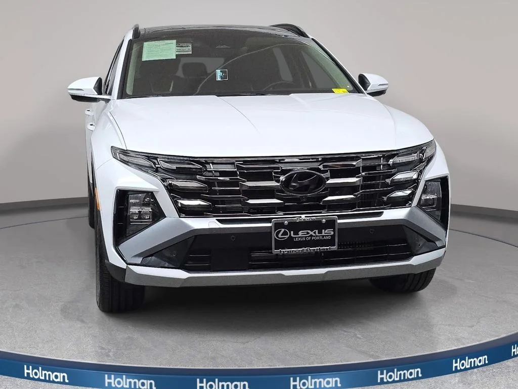 Used 2025 White Hyundai Limited image 3
