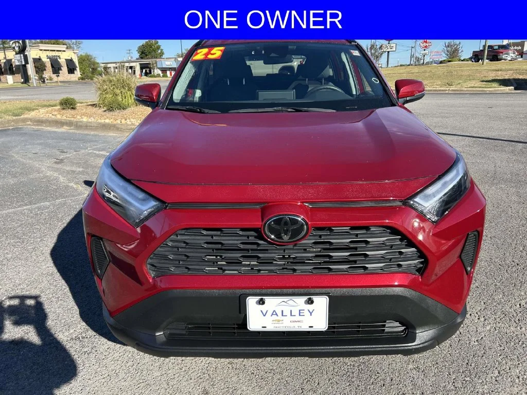 Used 2025 Red Toyota XLE image 9