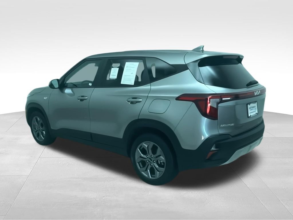 Used 2023 Silver Kia SX image 7