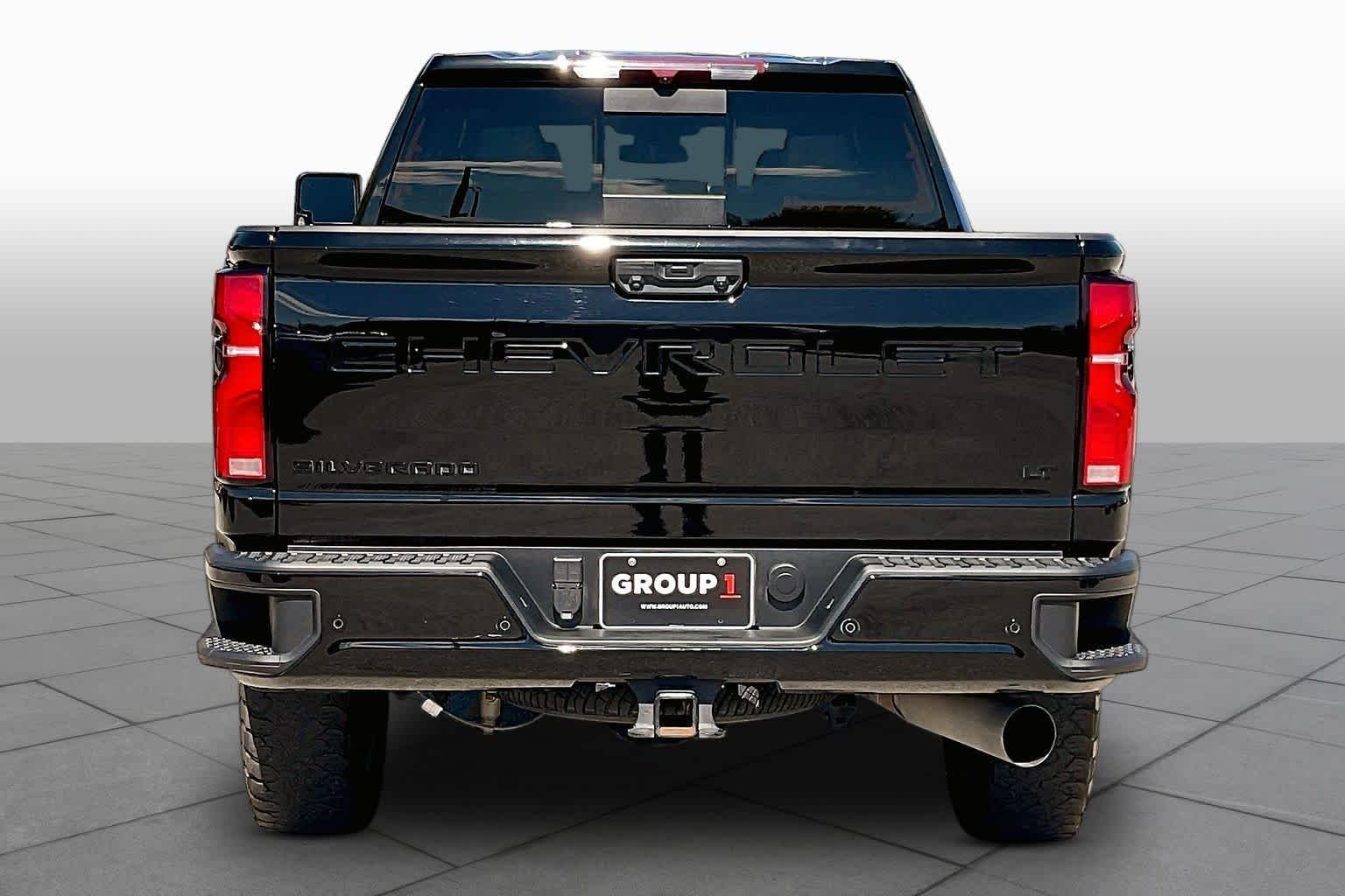 Used 2025 Black Chevrolet LT image 5