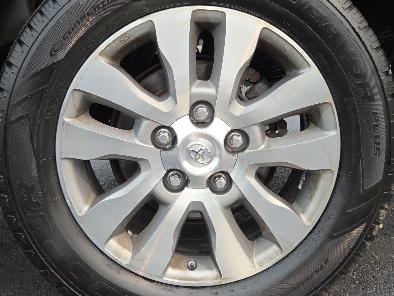 Used 2015 Magnetic Gray Metallic Toyota Limited image 17
