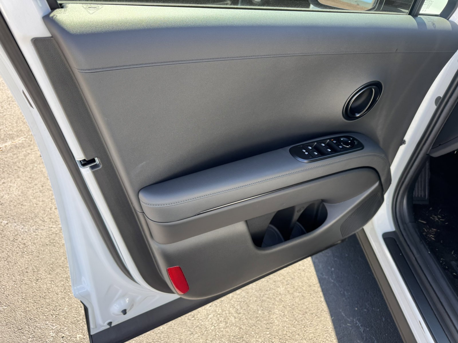 New 2026 Creamy White Pearl Hyundai XRT Pro image 10