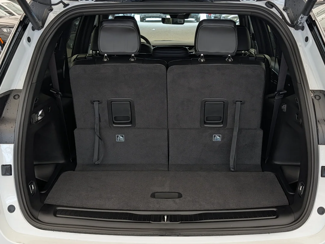 New 2026 White Jeep Altitude - - 4x4 - 20 Gloss Black Wheels - Remote Start - Capri Leatherette & More! image 30