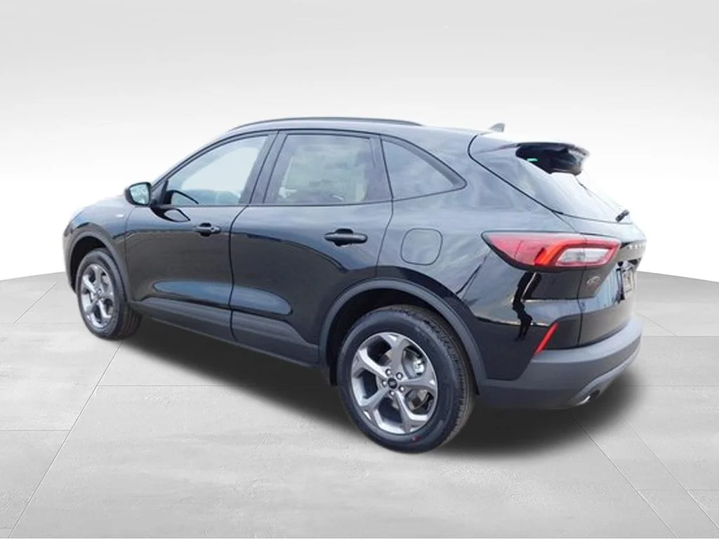 New 2026 Agate Black Metallic Ford ST-Line image 5