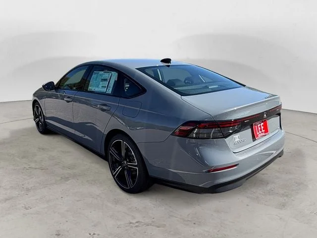 New 2026 Urban Gray Pearl Honda SE image 3