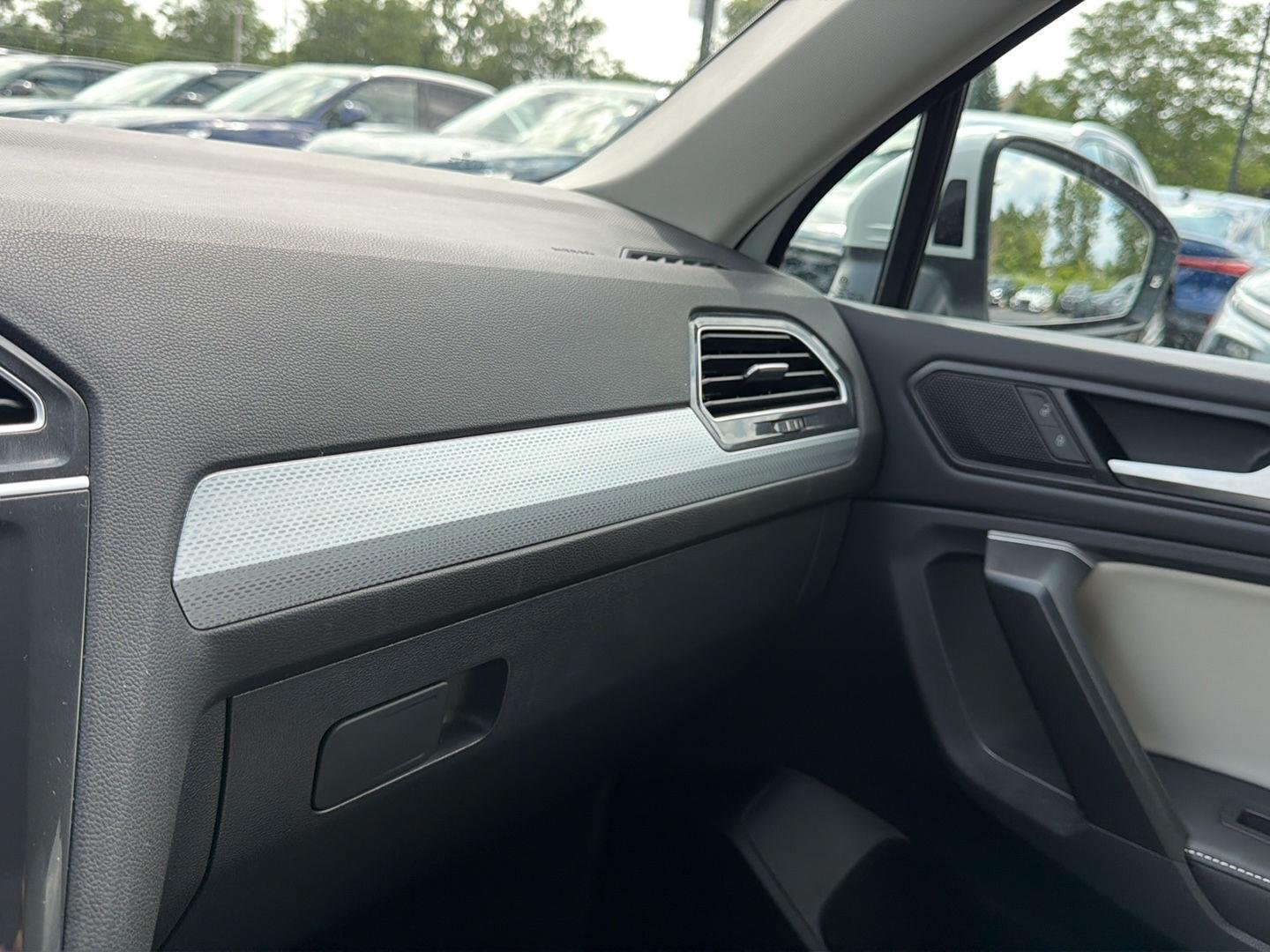 Used 2024 Pure White Volkswagen S image 18