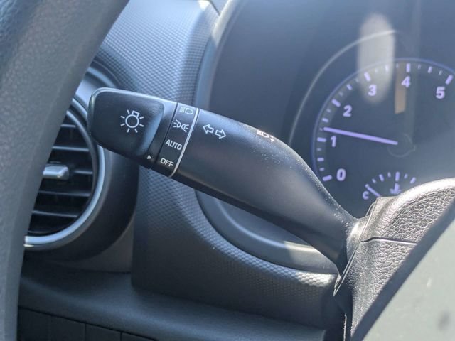 Used 2019 White Hyundai SE image 25