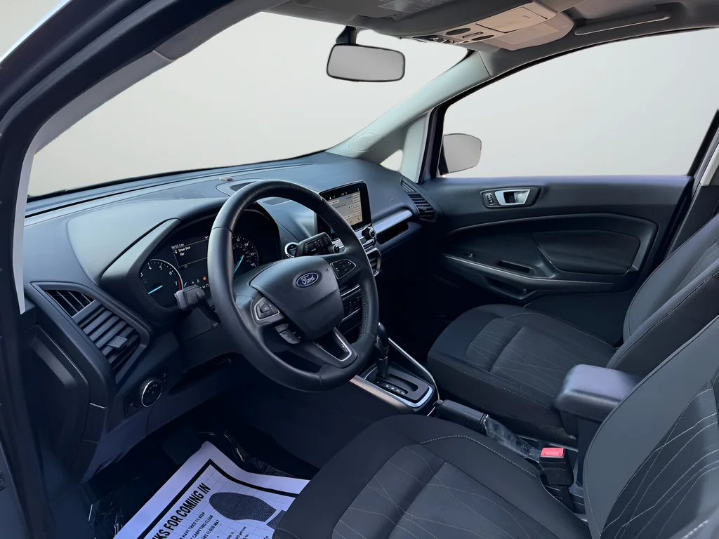 Used 2018 Gray Ford SE image 22