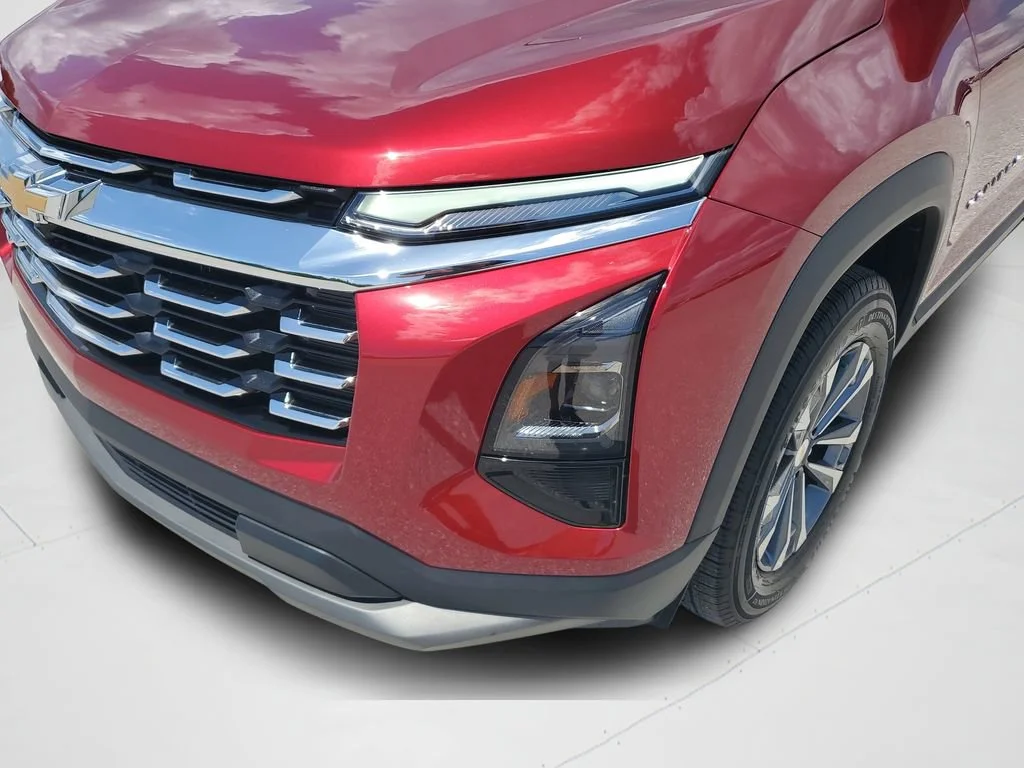Used 2025 Radiant Red Tintcoat Chevrolet LT image 25