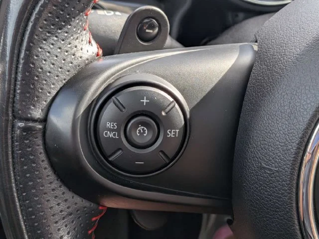 Used 2018 Red MINI Cooper S image 27