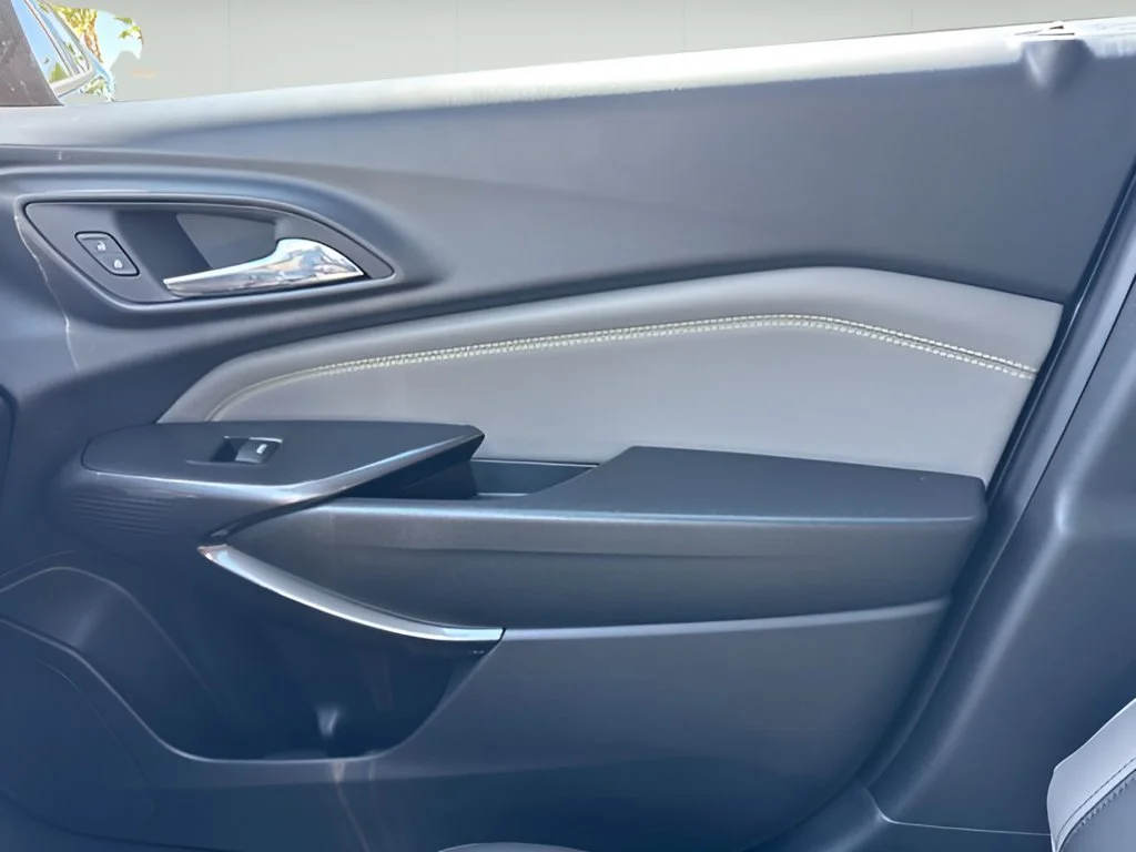 New 2026 Mosaic Black Metallic Chevrolet ACTIV image 26