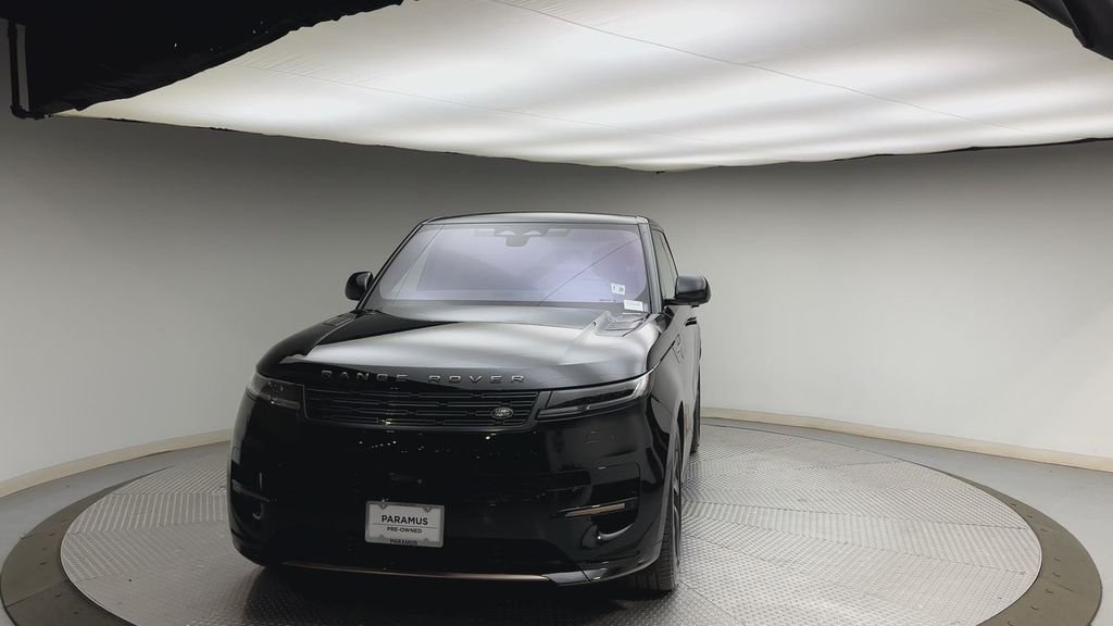 Used 2023 Santorini Black Metallic Land Rover SE Dynamic image 7