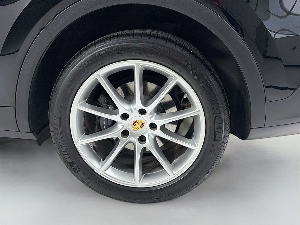 Certified Used 2019 Black Porsche  image 33