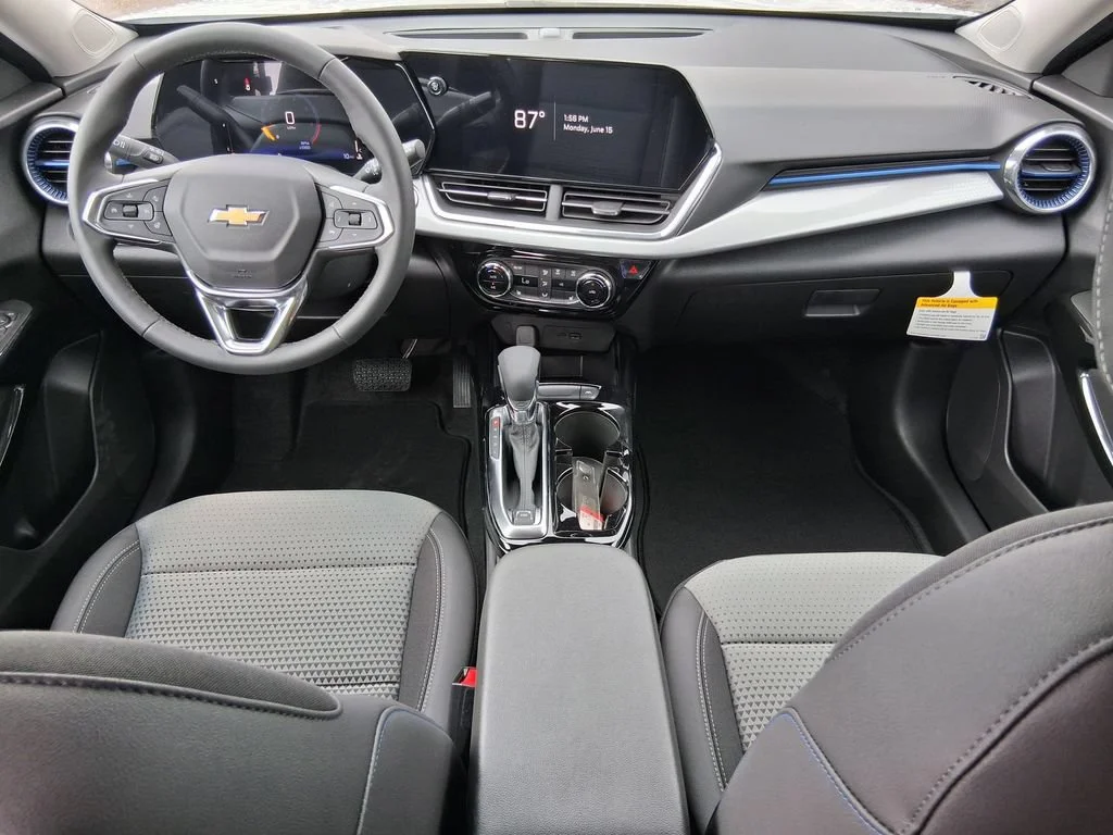 2026 Chevrolet Trax LT - Photo 9