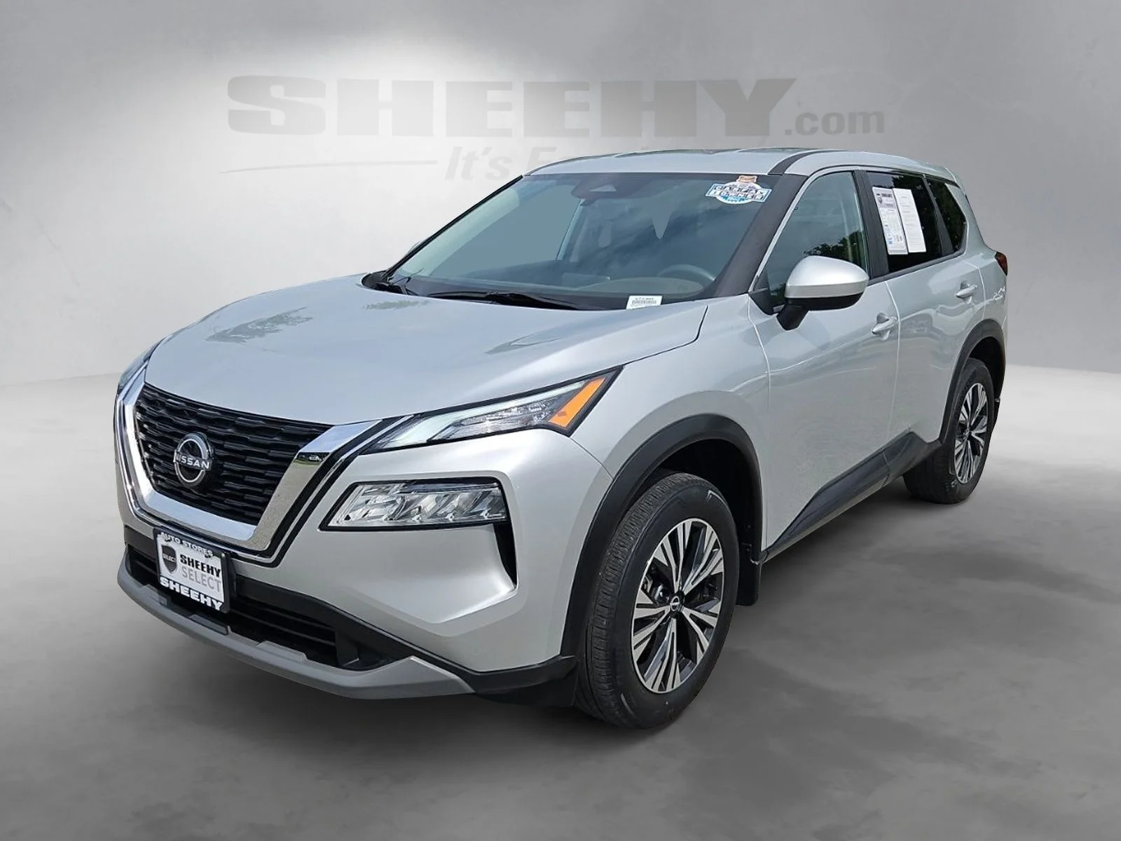Used 2023 Silver Nissan SV image 16