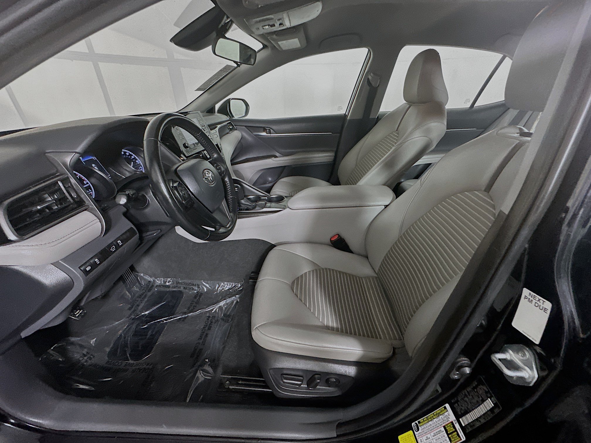 Used 2022 Midnight Black Metallic Toyota SE image 12