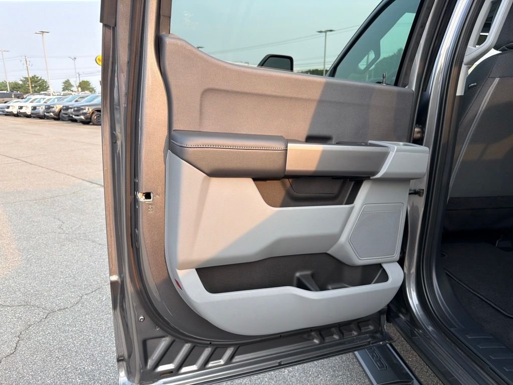 New 2026 Carbonized Gray Metallic Ford XL image 15