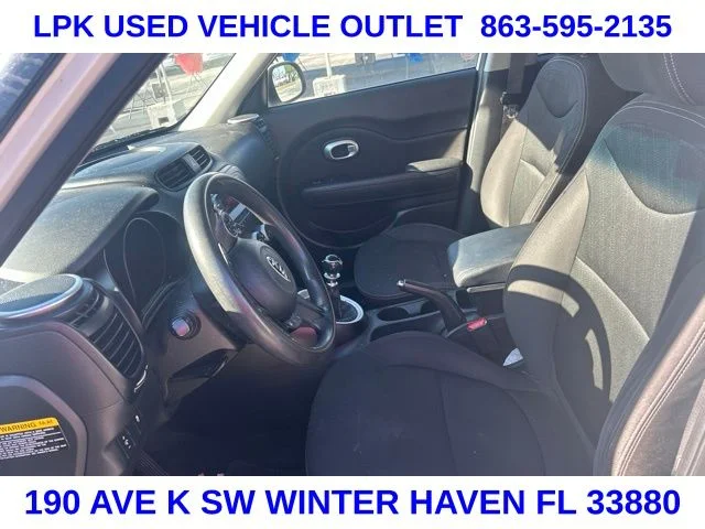 Used 2016 White Kia Base image 5