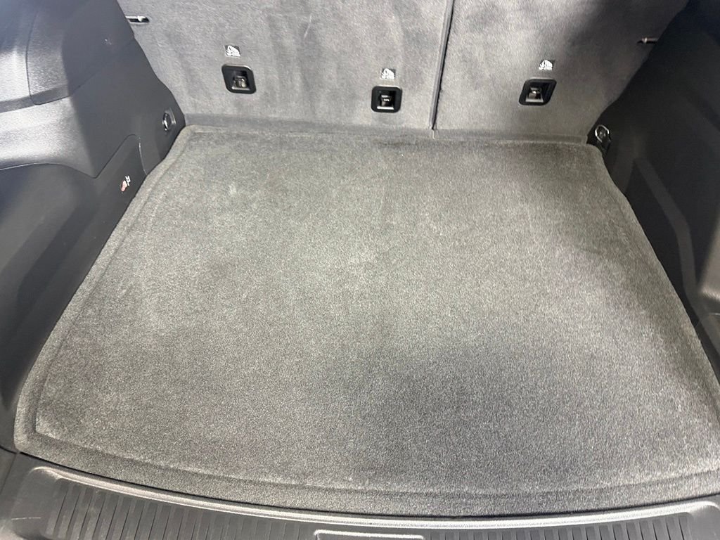 Used 2025 Silver Jeep Limited image 28