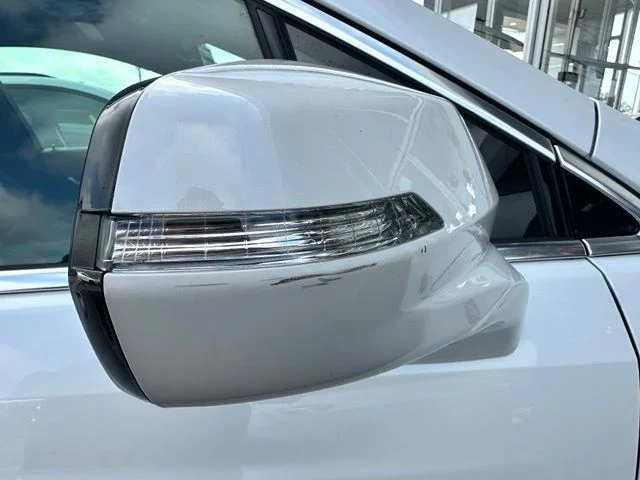 Used 2025 White Cadillac Premium Luxury image 6