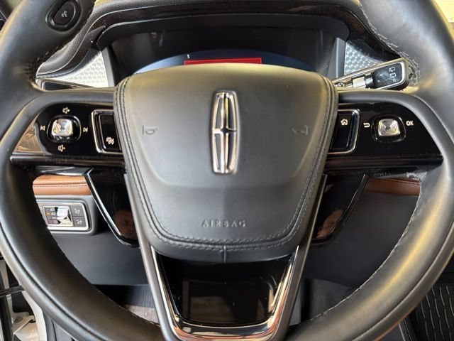 Used 2022  Lincoln Grand Touring image 26