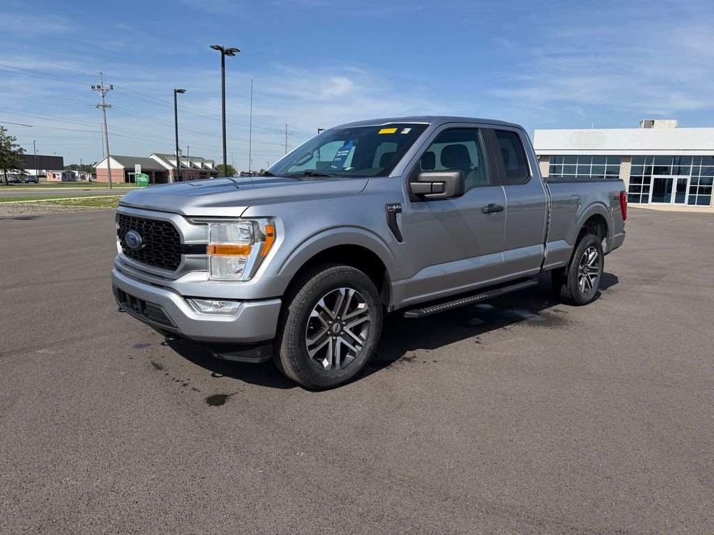 Used 2021 Silver Ford XL image 1