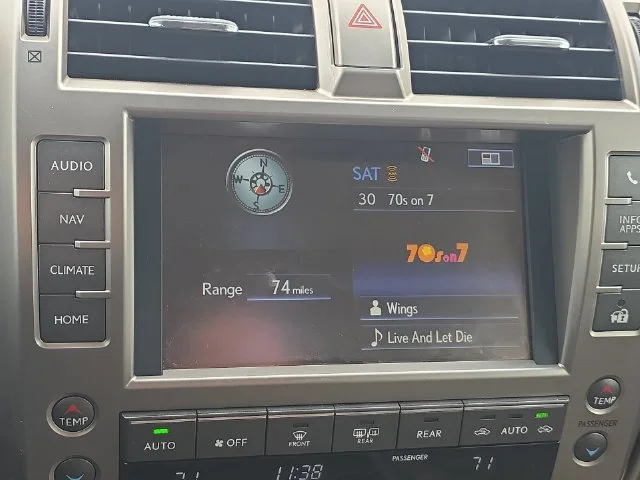 Used 2019 White Lexus 460 image 22