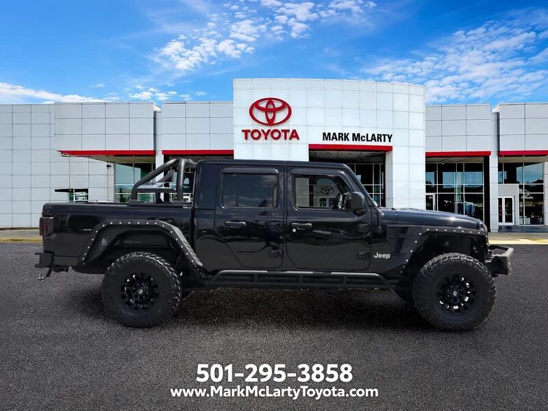 Used 2022 Black Clearcoat JEEP OVERLAND 4X4 image 6