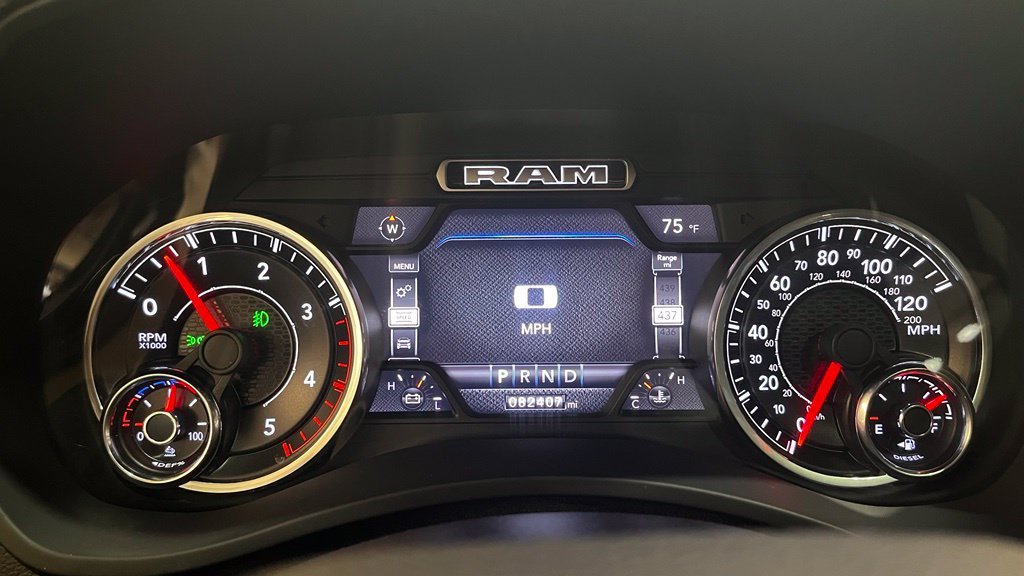 Used 2019 Diamond Black Ram Laramie image 24