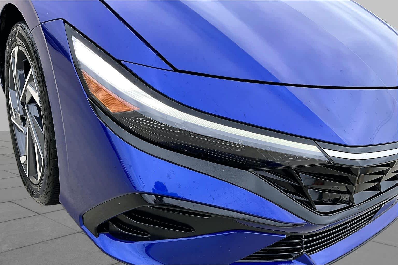 Used 2025 Intense Blue Hyundai SEL Convenience image 28