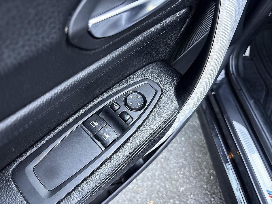 Used 2018 Black Sapphire Metallic BMW M240i image 10