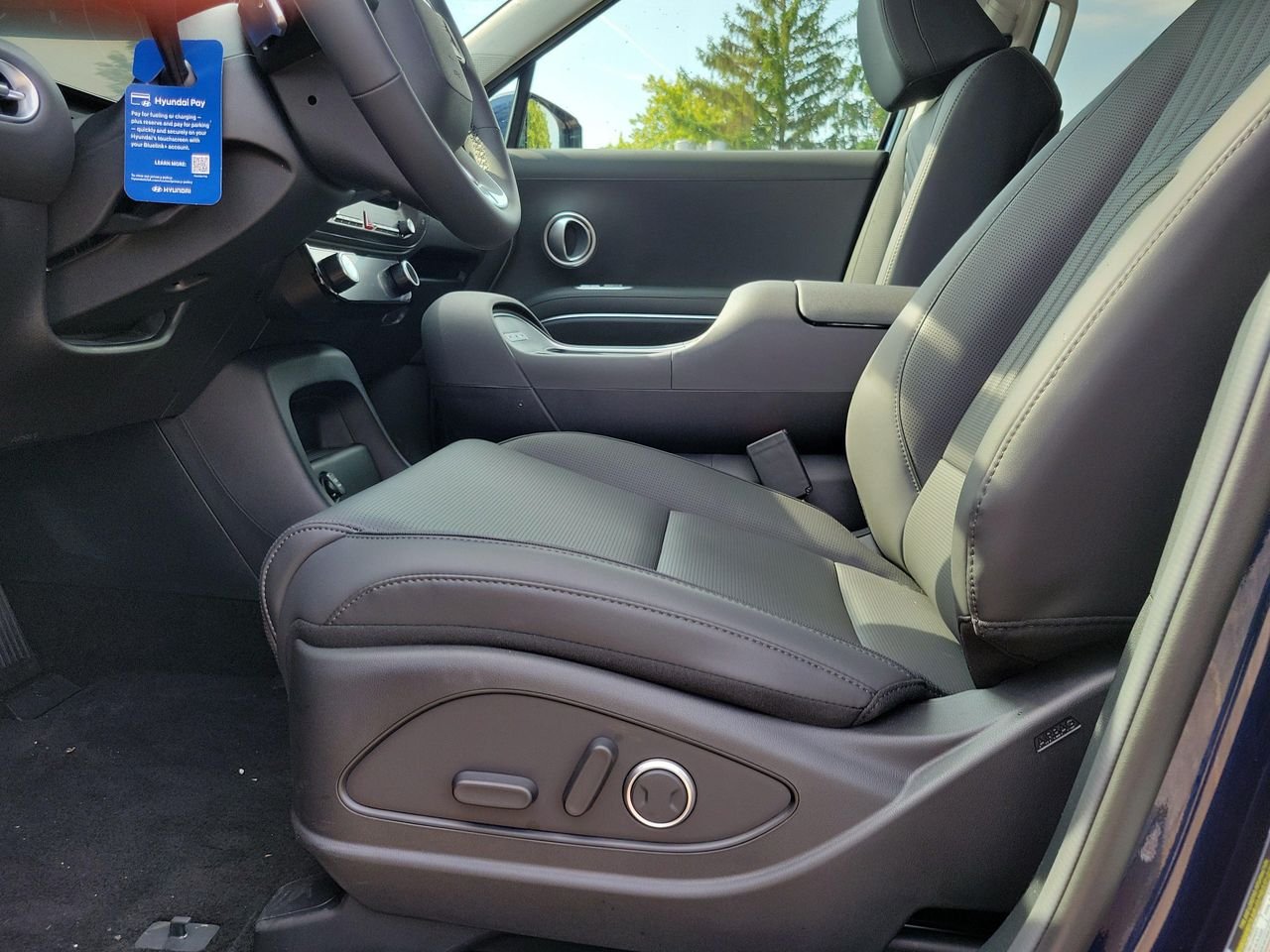 New 2026 Classy Blue Pearl Hyundai SEL 8P image 16