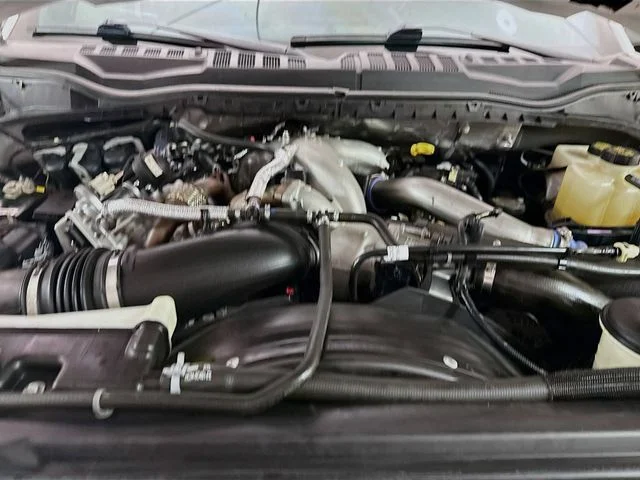 Used 2020 White Metallic Ford Lariat image 31