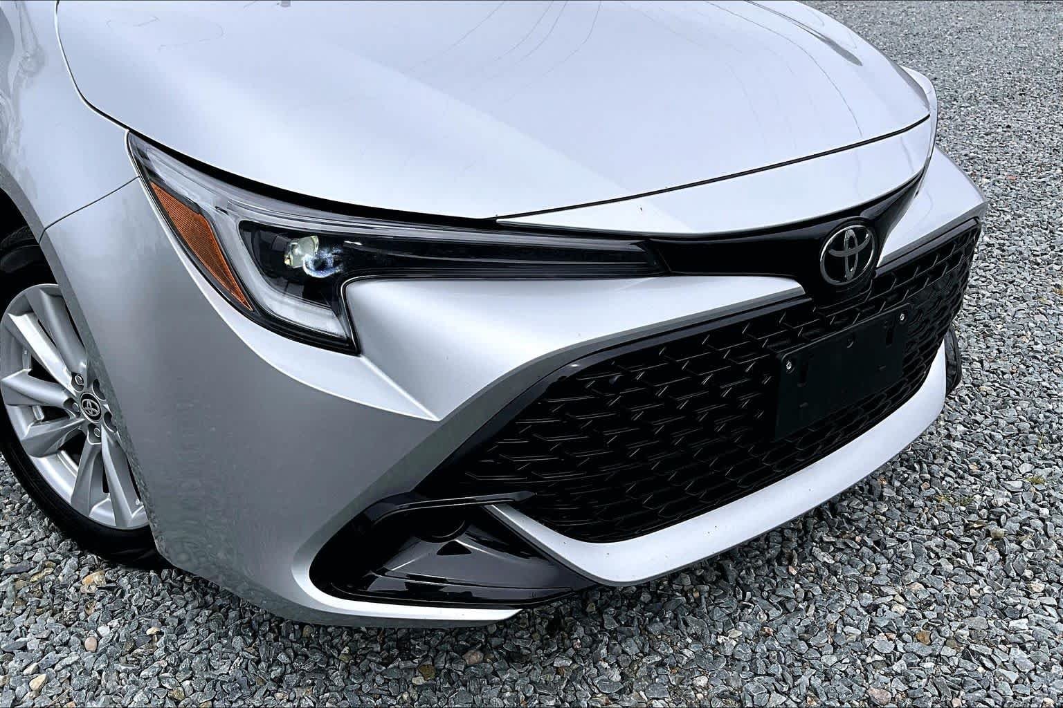 Used 2025 Classic Silver Metallic Toyota SE image 30