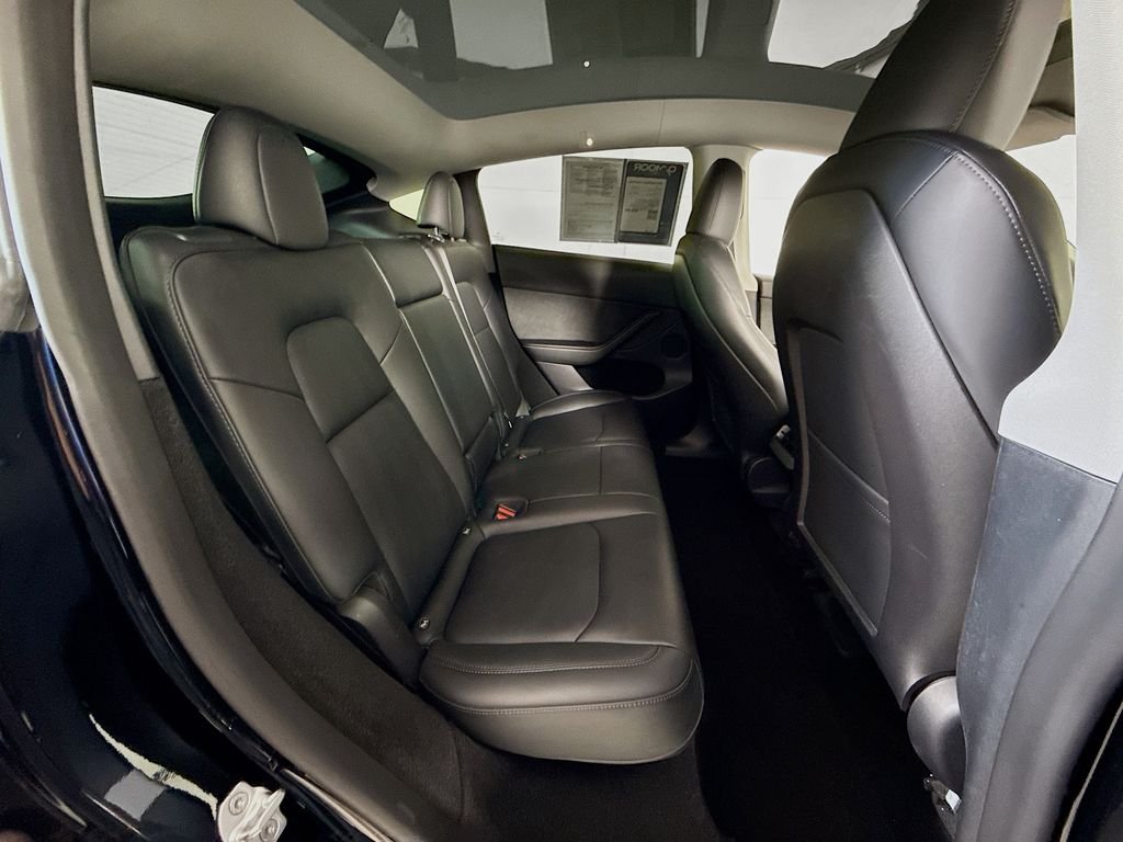 Used 2023 Solid Black Tesla Long Range image 27