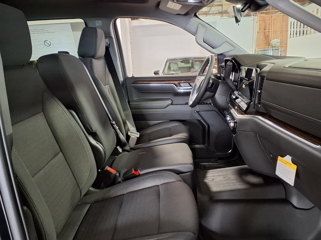 New 2026 Onyx Black GMC Elevation image 6