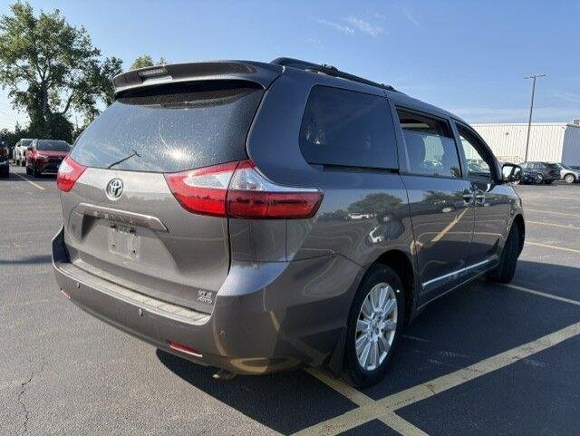 Used 2017 Predawn Gray Mica Toyota XLE image 14