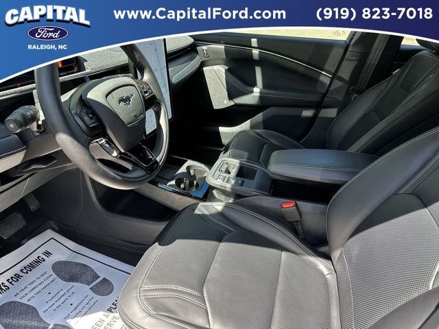 Used 2025 Red Ford Premium image 19