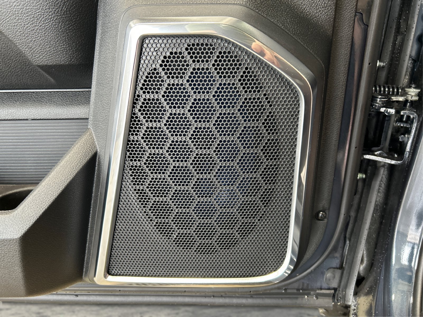 New 2027 Forged Blue Metallic Exterior Paint RAM Laramie image 27