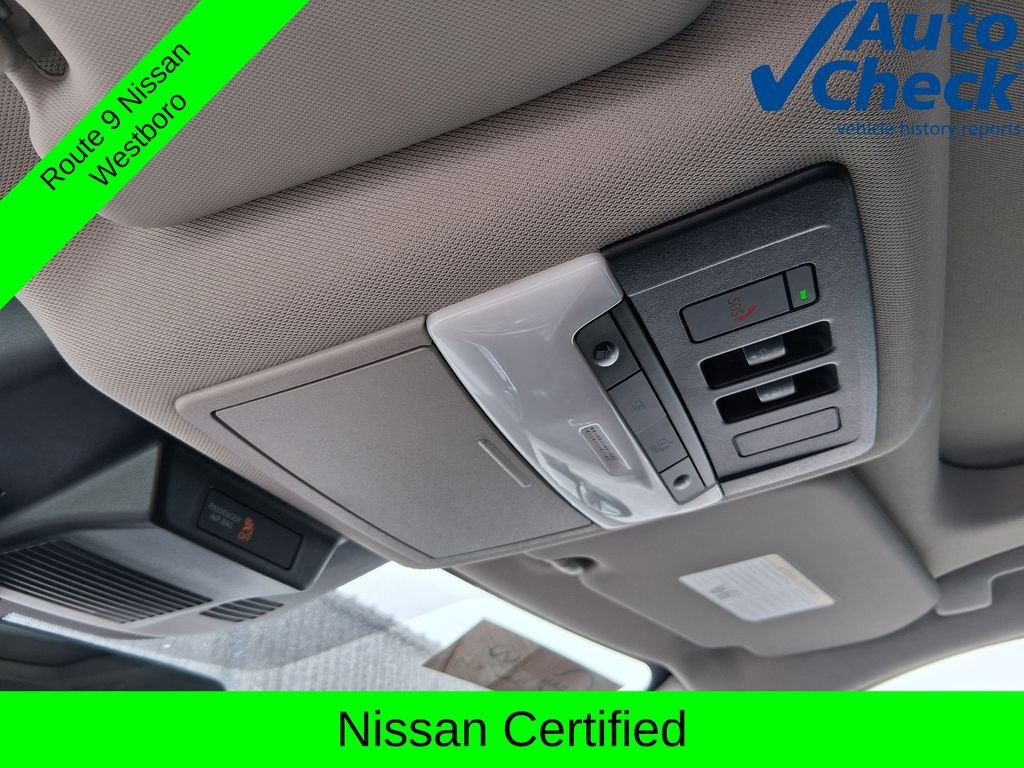 Used 2023 White Nissan SL image 26
