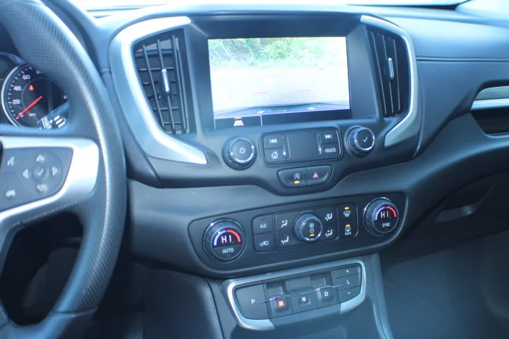 Used 2022 EBONY TWILIGHT METALLIC GMC SLE image 11
