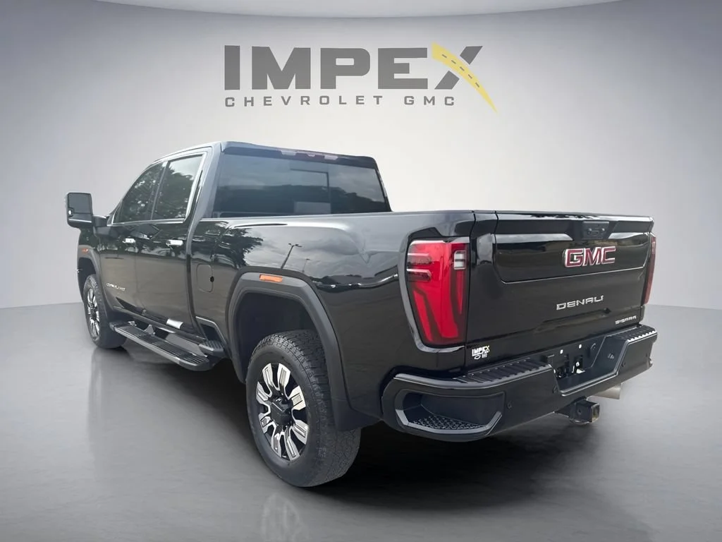 Used 2025 Onyx Black GMC Denali image 3