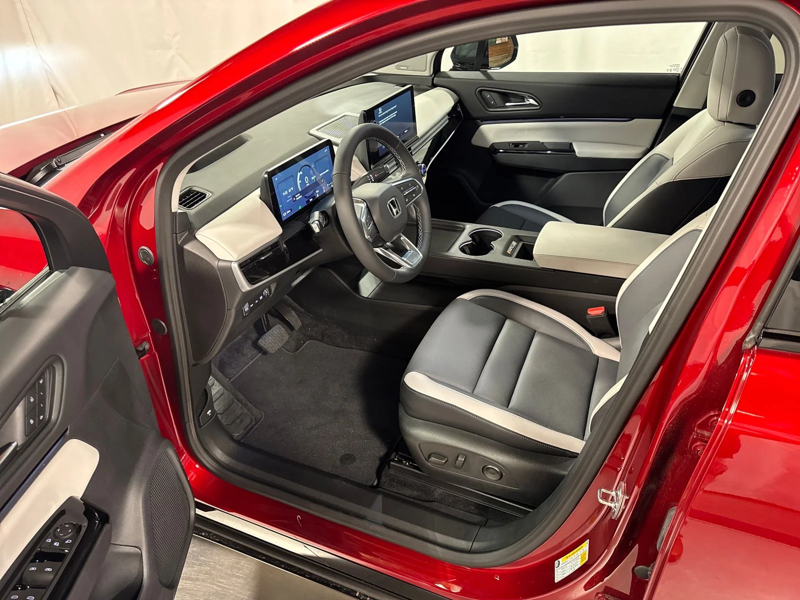 New 2026 Scarlet Red Metallic Honda Elite image 3