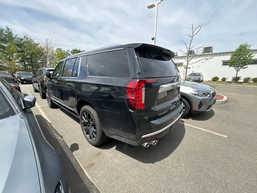 2023 GMC Yukon XL Denali - Photo 3
